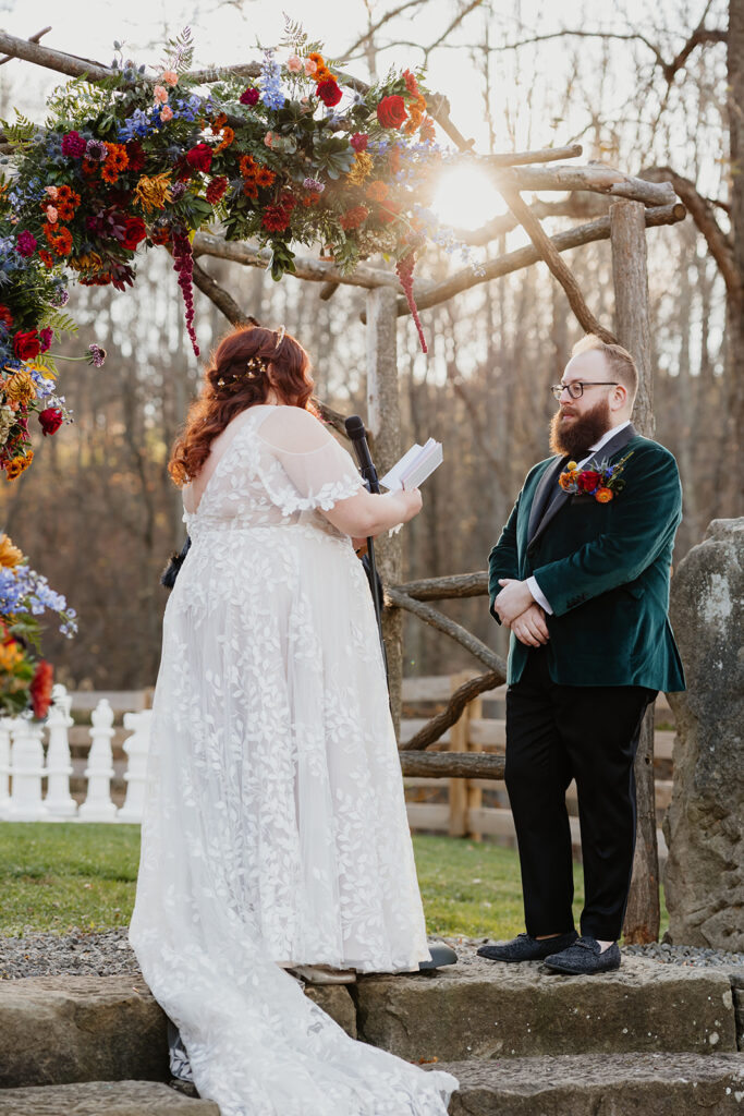 Rivercrest Farm outdoor wedding ceremony.